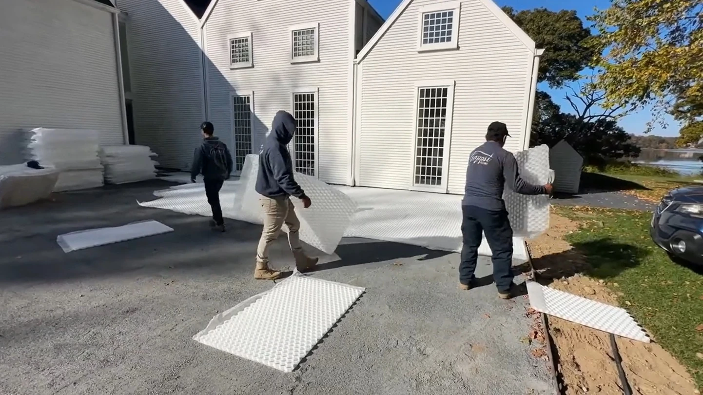 montaż kratki parkingowej.webp